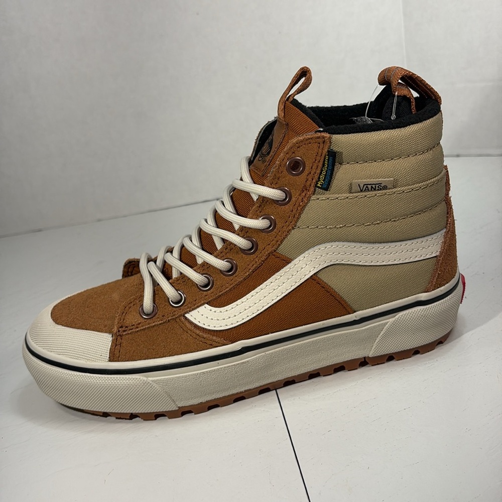 NWT Vans Mte SK8 Hi Top Hiking/Action Shoes Women’s 6.5 - Picture 2 of 10